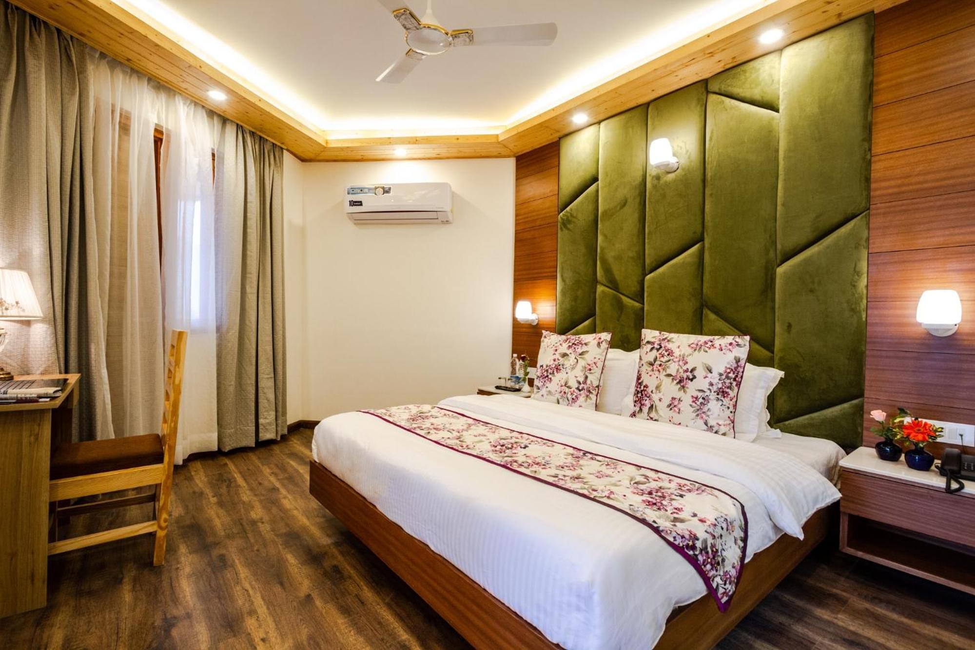 Anand Vardhan Resorts Manāli Oda fotoğraf